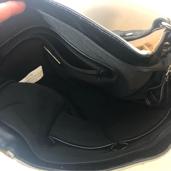 Rosetti Black, Tan and Cream Shoulder Strap Purse. - Picture 2 of 7
